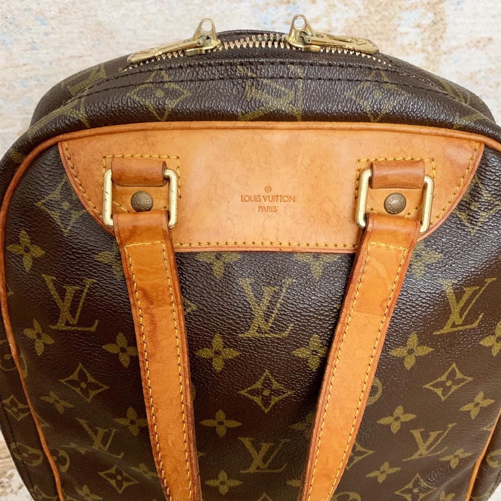 Authentic Vintage Louis Vuitton Excursion Bag - Picture 5 of 12